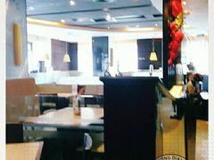 -必胜客(机场路店)