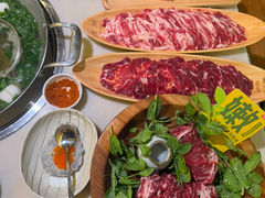 -左庭右院鲜牛肉火锅(浦江欢乐颂店)