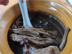 茶树菇排骨瓦罐汤-万方圆拌粉瓦罐汤(滕王阁旗舰店)