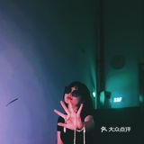 楼梯间拍照 | 复古工业风