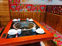 包厢-袁小二大东北铁锅炖(吉祥村总部)