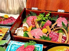 -山川小町·极番烧肉(新地假日广场店)