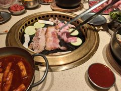 -蚂蚁洞·烤肉大营地(上海静安大悦城店)