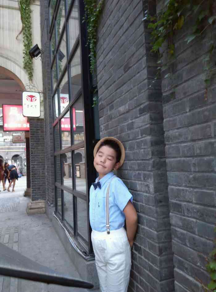 木鸟儿童摄影-"拍了有特色的悬浮,他们家的森系也很有味道.