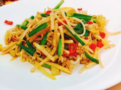 酸萝卜炒百叶-时间仓(月湖公园店)