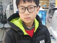 -豪门视光·星趣控·蔡司依视路眼镜代理商(中央大街店)