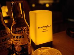 -FOUR PLAY BAR