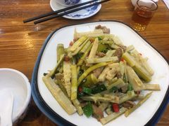 清蒸红眼鱼-下梅人家土菜馆(历史文化餐厅度假区店)