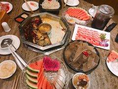 -佬土鹅肠火锅(中建大观店)