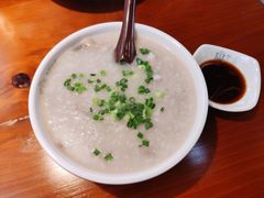 -洲心明记烧肉大粥