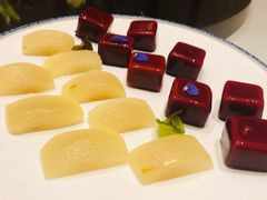 红酒鹅肝配香槟梨-广州富力丽思卡尔顿酒店·丽轩·粤菜