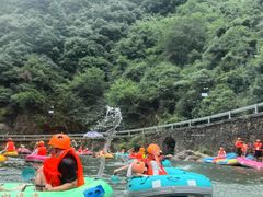 -安吉龙王山峡谷漂流