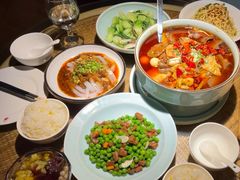 -渝信川菜 · 川味家常菜(财富购物中心店)