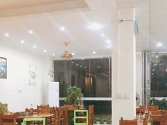 大堂-16年老字号鑫鑫猪肚鸡·椰子鸡海南火锅(兴隆华侨农场店)
