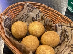 -BHC炸鸡(明洞总店)