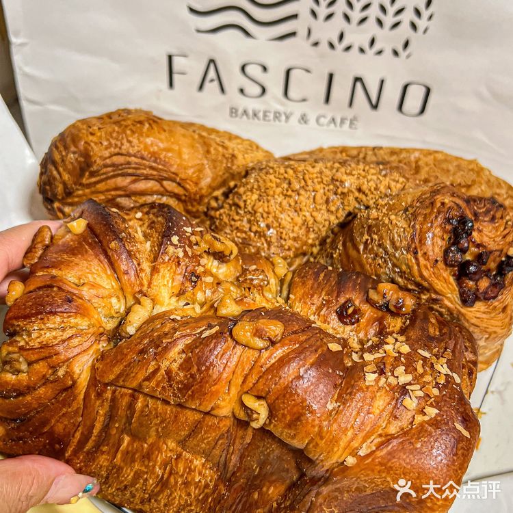 火爆魔都的面包店今天终于在南京排到啦