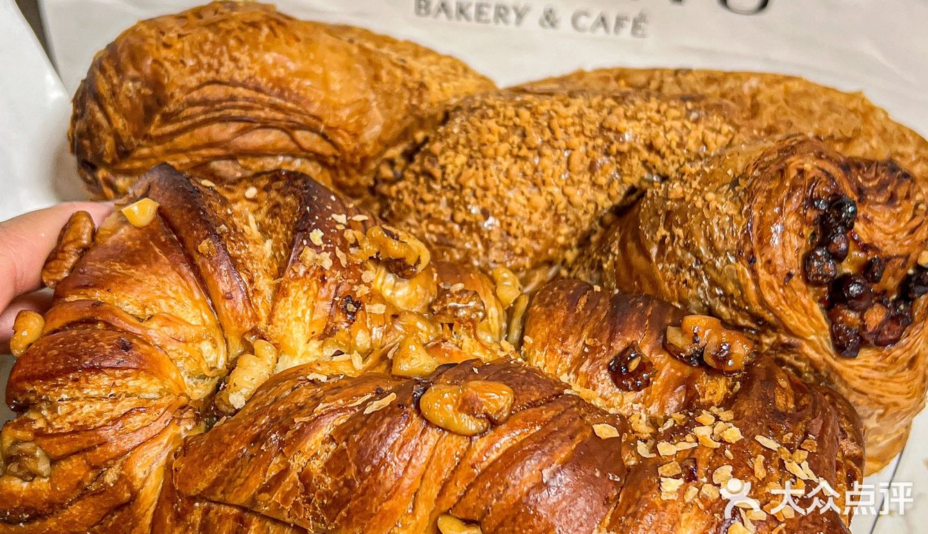 火爆魔都的面包店今天终于在南京排到啦