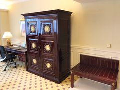 -深圳富苑皇冠假日套房酒店