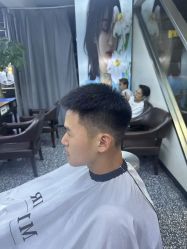 -藤野造型专业烫染接发