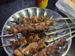 -烤肉小伙烤肉店