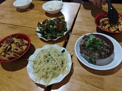 -十一街苍蝇馆子(九眼桥十一街店)