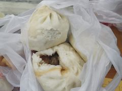 猪肉大葱包子-砂锅居(西四店)