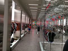 -BAPE STORE®(斯普瑞斯奥特莱斯店)
