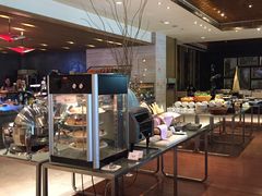 自助取餐区-东莞旗峰山酒店及行政公寓·莱斯西餐厅