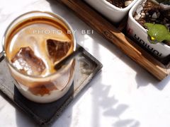 -UNI UNI(环亚凯瑟琳店)