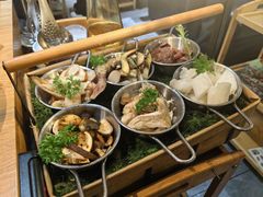 -一朵菌·野生菌探索家火锅(南亚店)