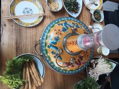 -毛辣果·贵州红酸汤牛肉火锅(西单店)