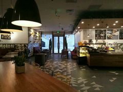 -油梨树 AVOCADO TREE(亮马桥店)