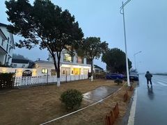 -弥舍·湖景团建泳池派对别墅·湖山境店