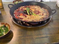 -黄潇洒老火锅(九眼桥宏济巷店)