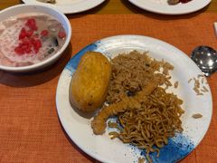 -亚龙湾希尔顿自助餐厅·海鲜·烧烤·沙滩BBQ·现场乐队