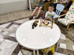 -睿宝儿科·眼科·口腔(静安大悦城门诊部)