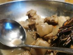 -头上红煨盐鸡·非遗院子餐厅