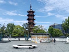 -龙华寺