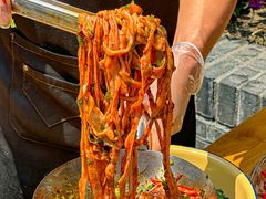 -拈签一笑黄牛肉辣卤串串