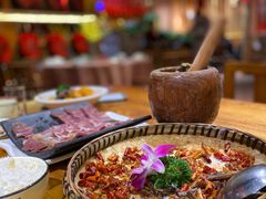 -老滇山寨•云南特色菜•地方菜•民族风情歌舞表演(金碧店)