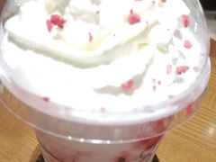 草莓轻乳酪星冰乐-星巴克臻选(广州太古汇店)