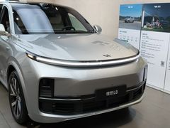 -理想汽车(世纪汇店)