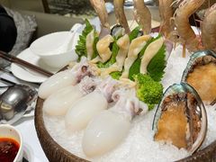 -红鼎豆捞·非遗鲍皇汤火锅(宝丰路店)