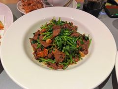香菜摔打黄牛肉-桂满陇·蟹黄小笼汤包(中山公园店)