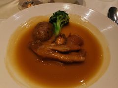 鲍汁鹅掌配珍品天白花菇-皇朝会.经典传统粤菜(外滩店)