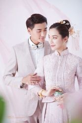 -雪中彩影婚纱摄影·微光艺术中心