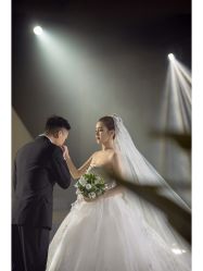 -MECCI婚礼摄影跟拍(红东方广场店)