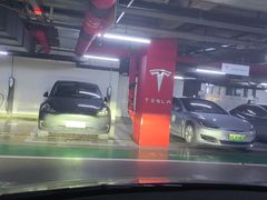 -TESLA 特斯拉(北京颐堤港体验店)
