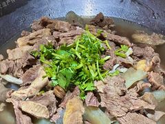 -大众跷脚牛肉馆·非遗传承单位(峨眉山店)