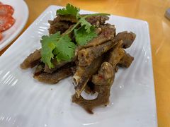 -鹏城人家海鲜酒家·23年老字号(较场尾店)